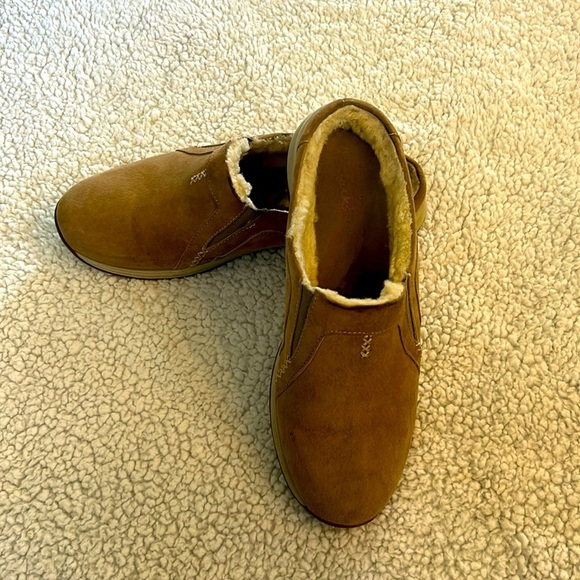 Clark’s Leather Suede Real Lamb Fur Shearling Clog Mules Size 12M - Picture 1 of 4